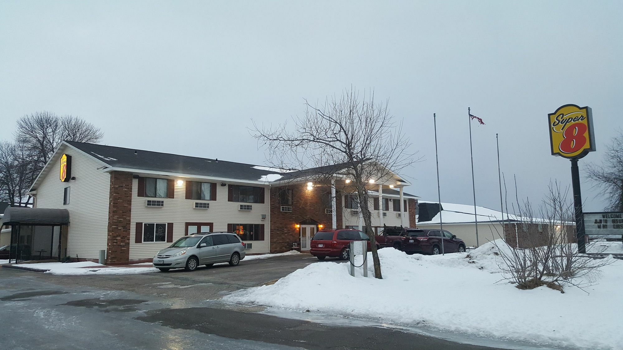 Super 8 By Wyndham Plover Stevens Point Area Extérieur photo